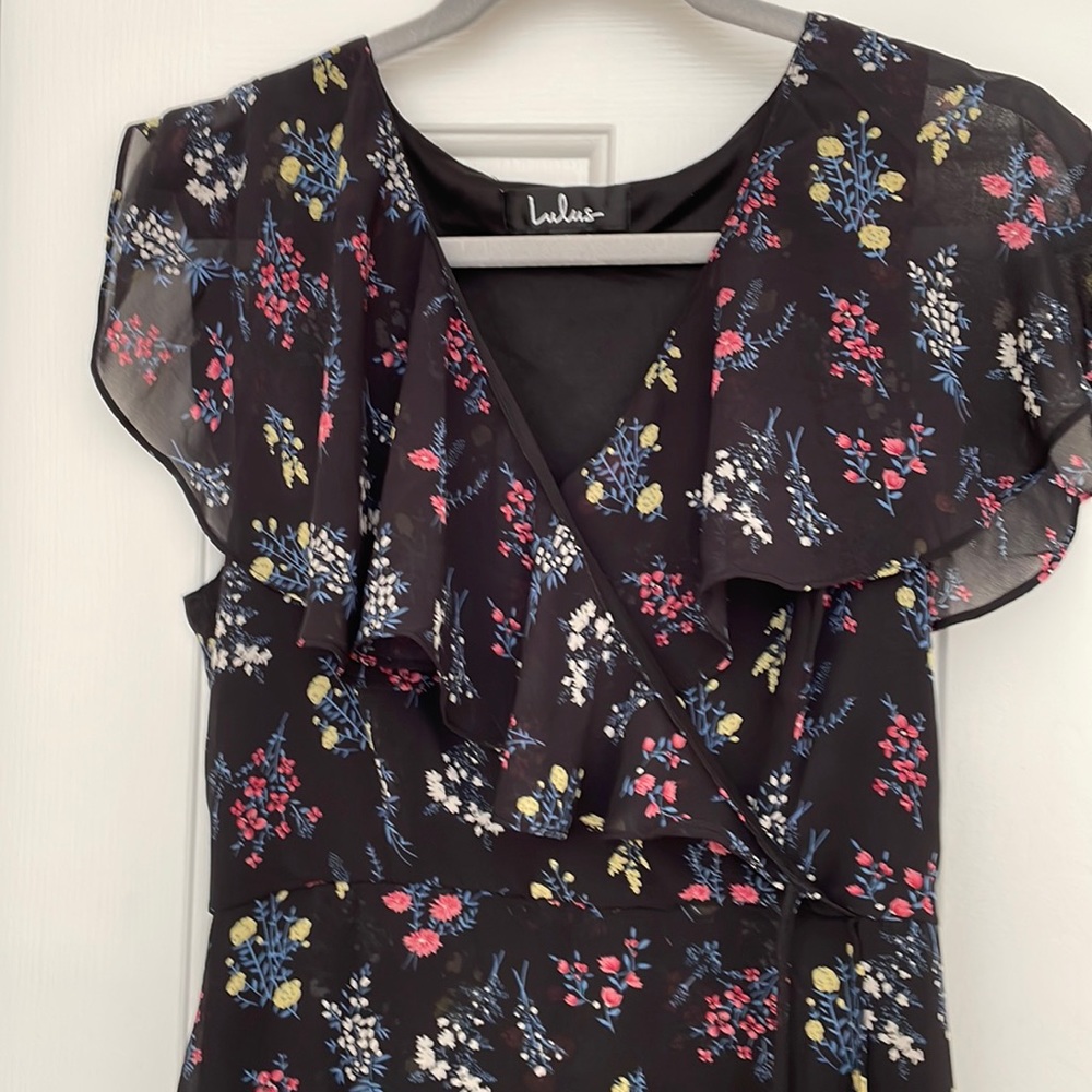 Lulu’s Faux Wrap Dress Medium Black with Flowers